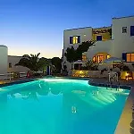 Manos Naousa