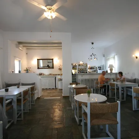 Manos Hotel