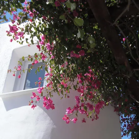 Manos Hotel