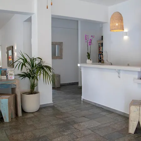 Manos Naousa (Paros)