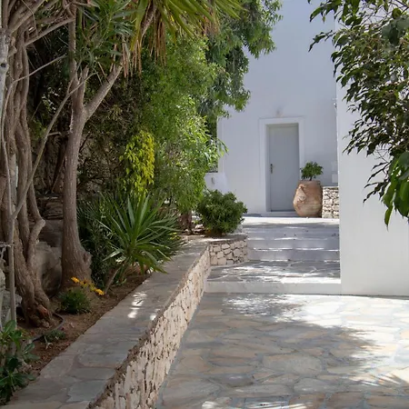 Manos Hotel