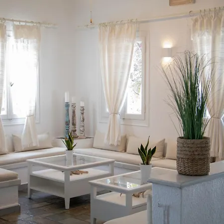 Manos Hotel Naoussa