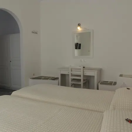 Hotel Manos 2*