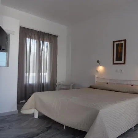 Hotel Manos 2*