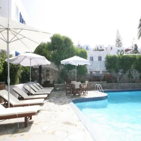 Manos 2* Naousa (Paros)