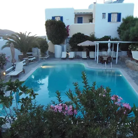 Manos Hotel 2*